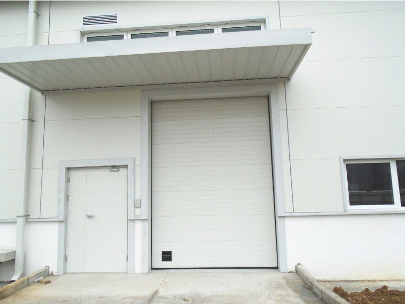 puerta de garaje industrial seccional automática